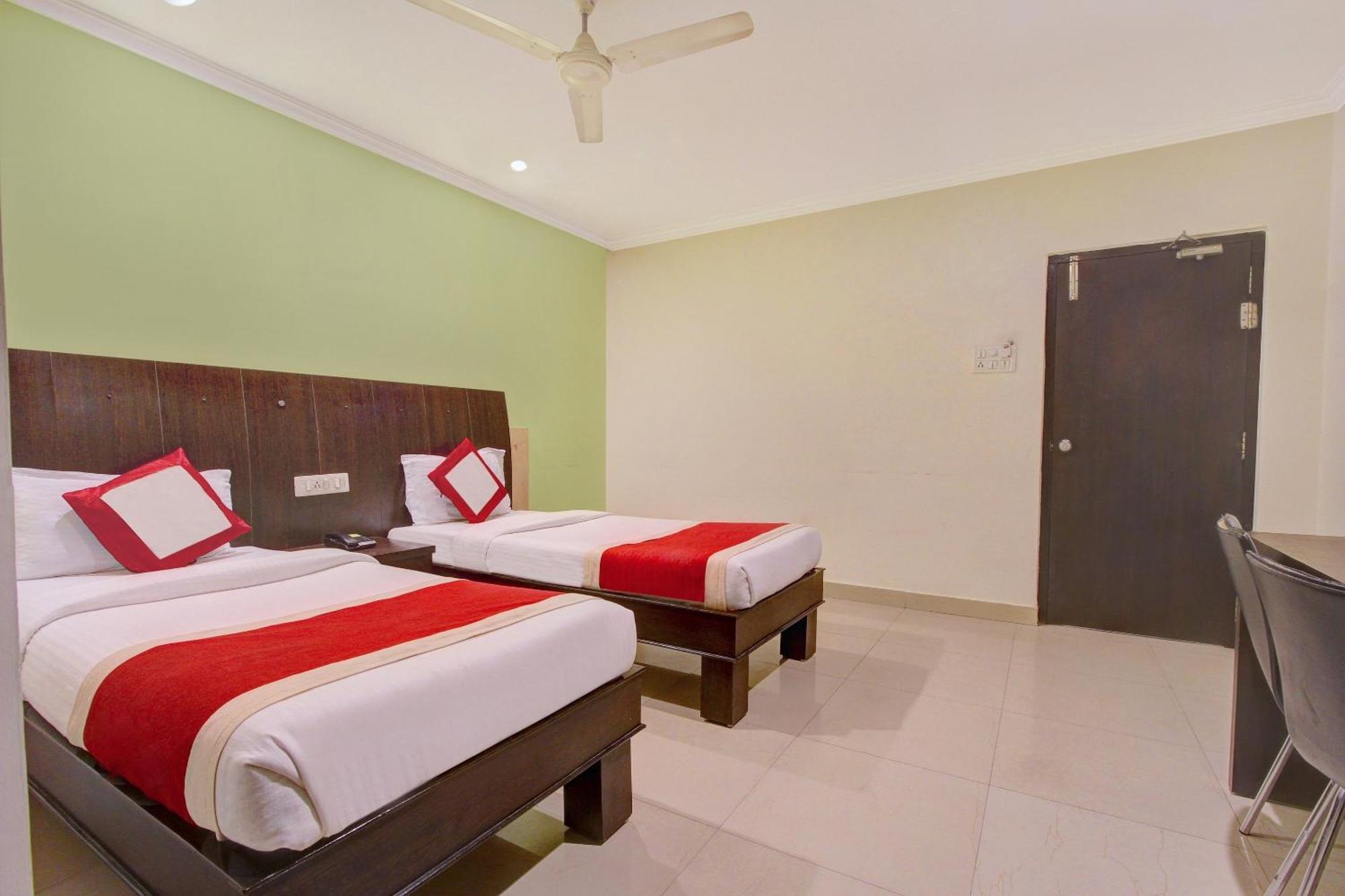 Super Collection O Alekhya Residency Hotel Hyderabad Exterior foto